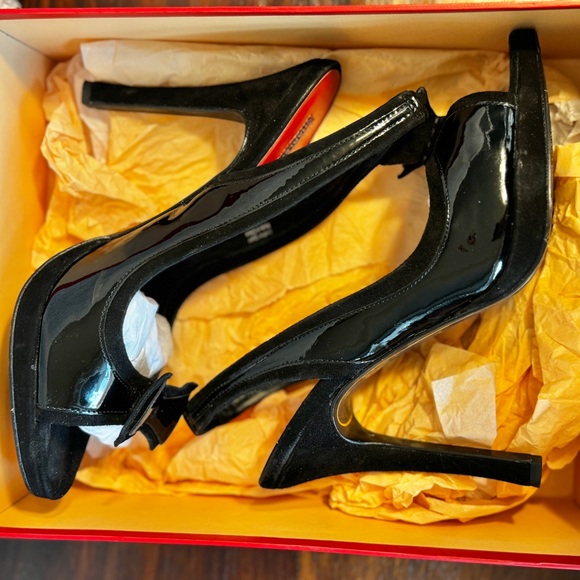 Charles Jourdan Paris black, patent leather stiletto heels. Size 9. - Picture 9 of 10